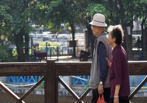 15天举证期间包括周末吗